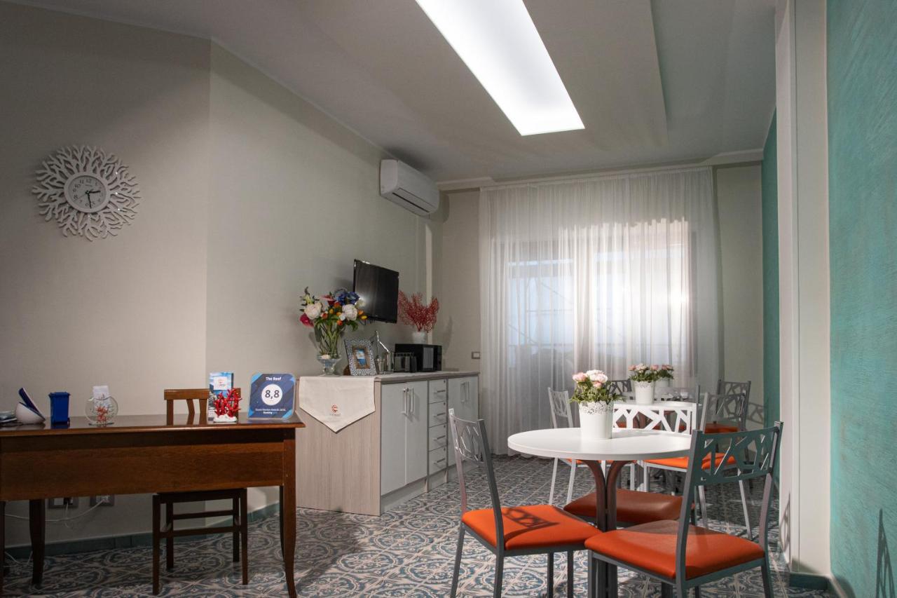 Bed and Breakfast The Reef Sorrento Esterno foto