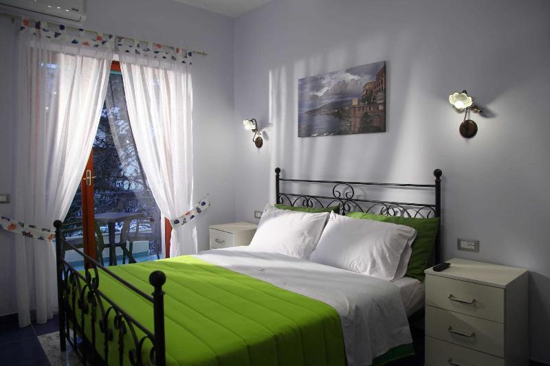 Bed and Breakfast The Reef Sorrento Esterno foto