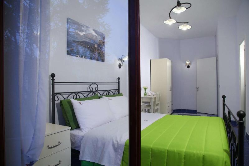 Bed and Breakfast The Reef Sorrento Esterno foto