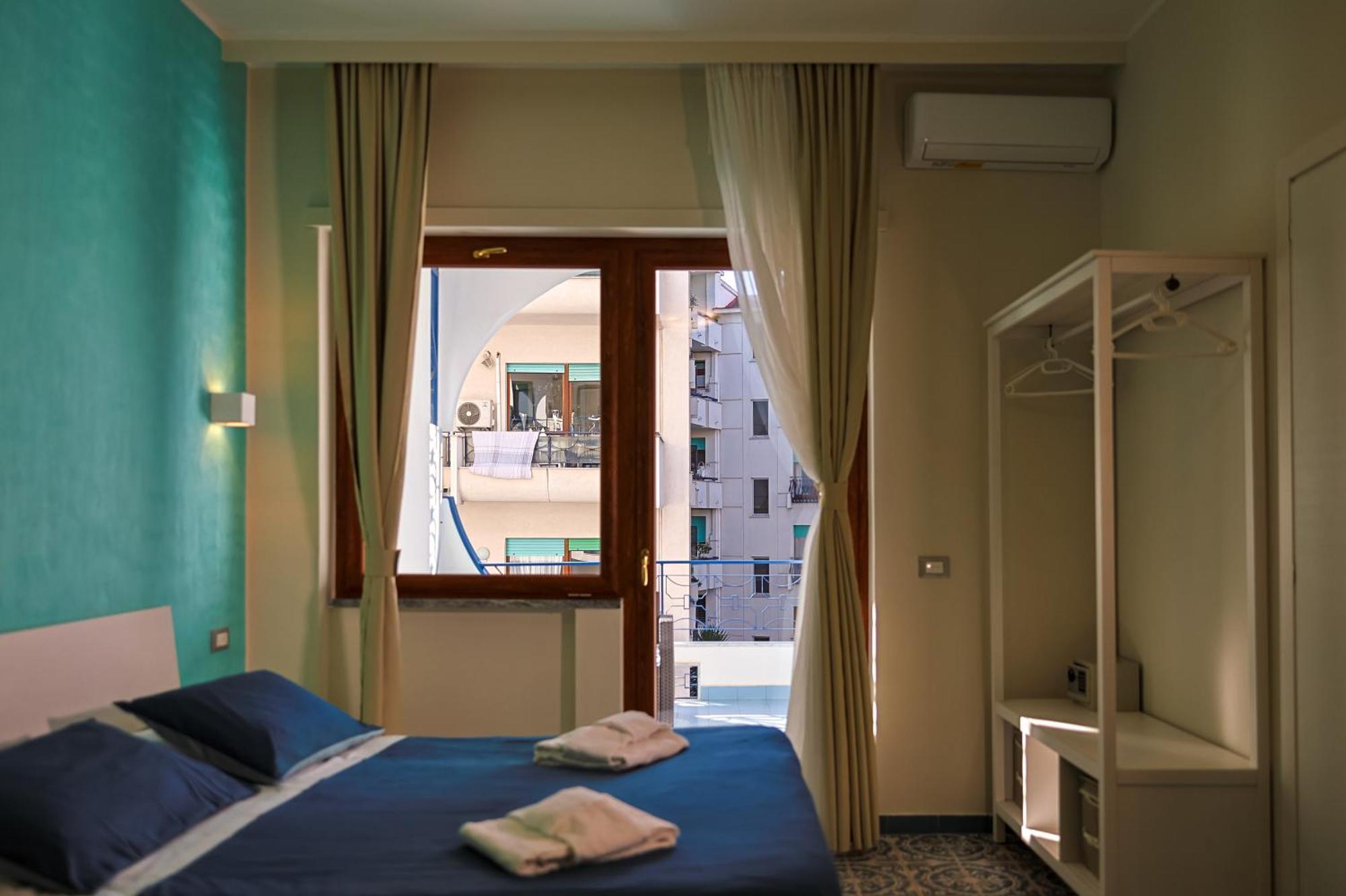 Bed and Breakfast The Reef Sorrento Esterno foto